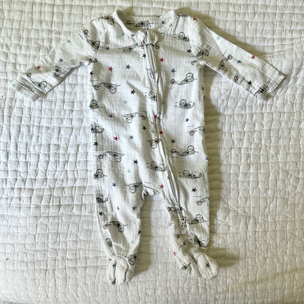 Aden + Anais seashore otters cotton footie 3-6M